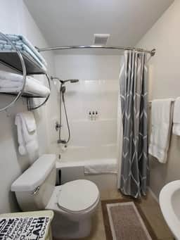 Nestled across from beach, find a versatile studio.