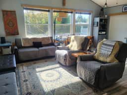 Cute Cottage with fully fenced yard, covered back patio with firepit.