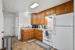 Central location - 1 bed  cozy furnished apt #2