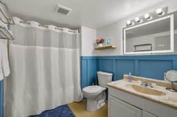 Large 3 bed home on Terrell creek near beach & state park