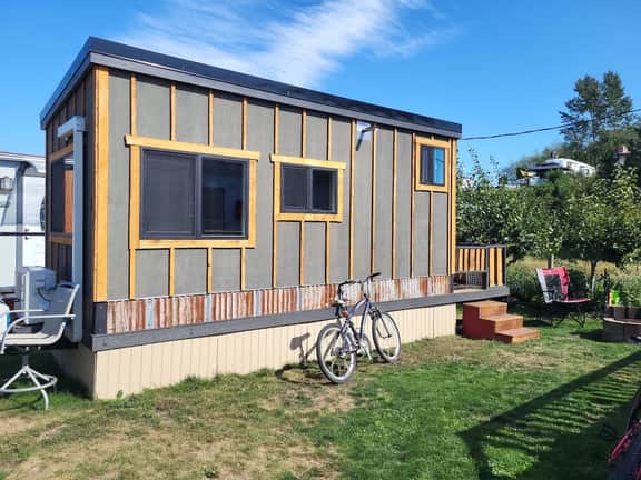Tiny home by the beach