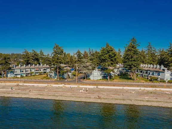 Ground Floor 2 bed Condo at Jacob's Landing